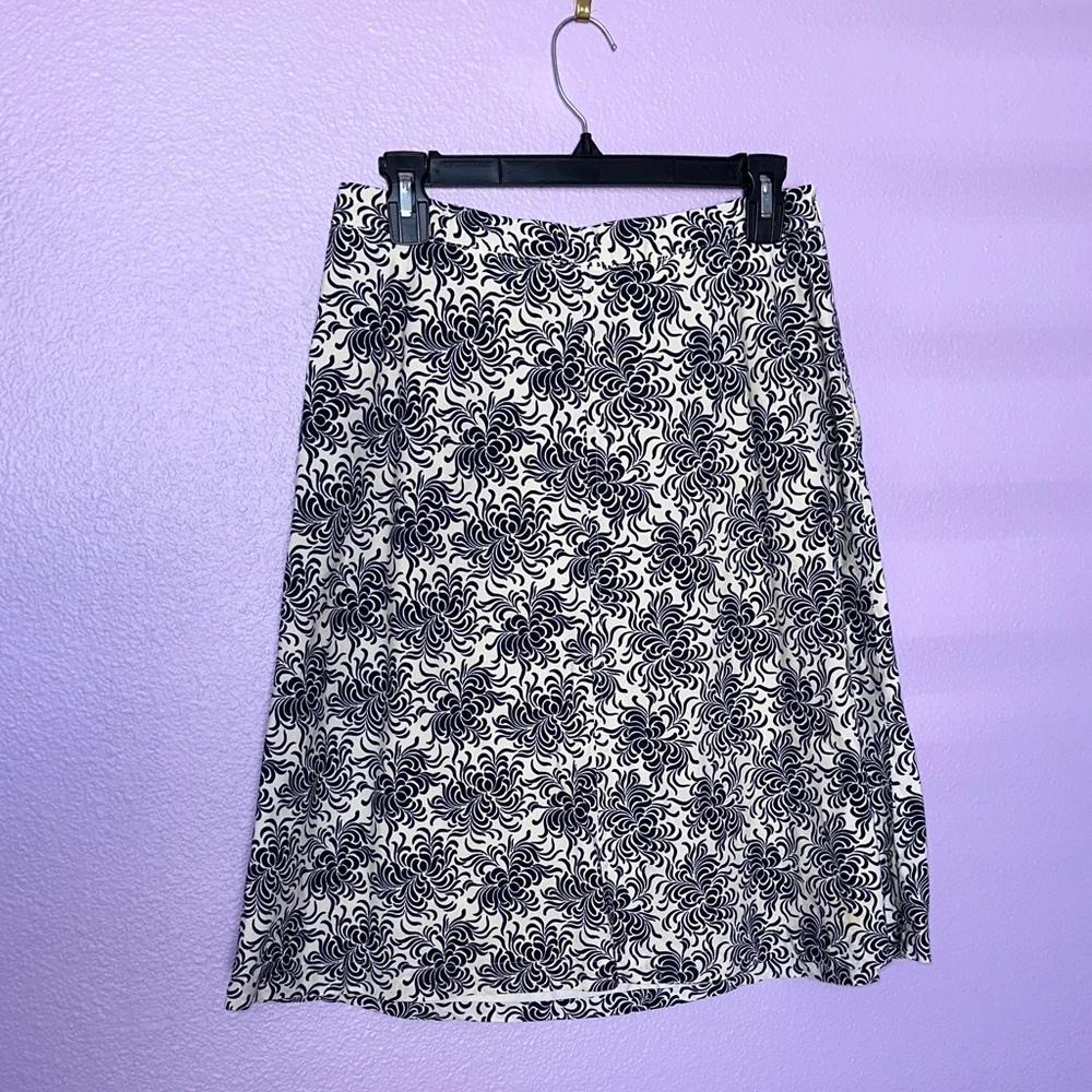GAP Elegant Black and White Floral Skirt